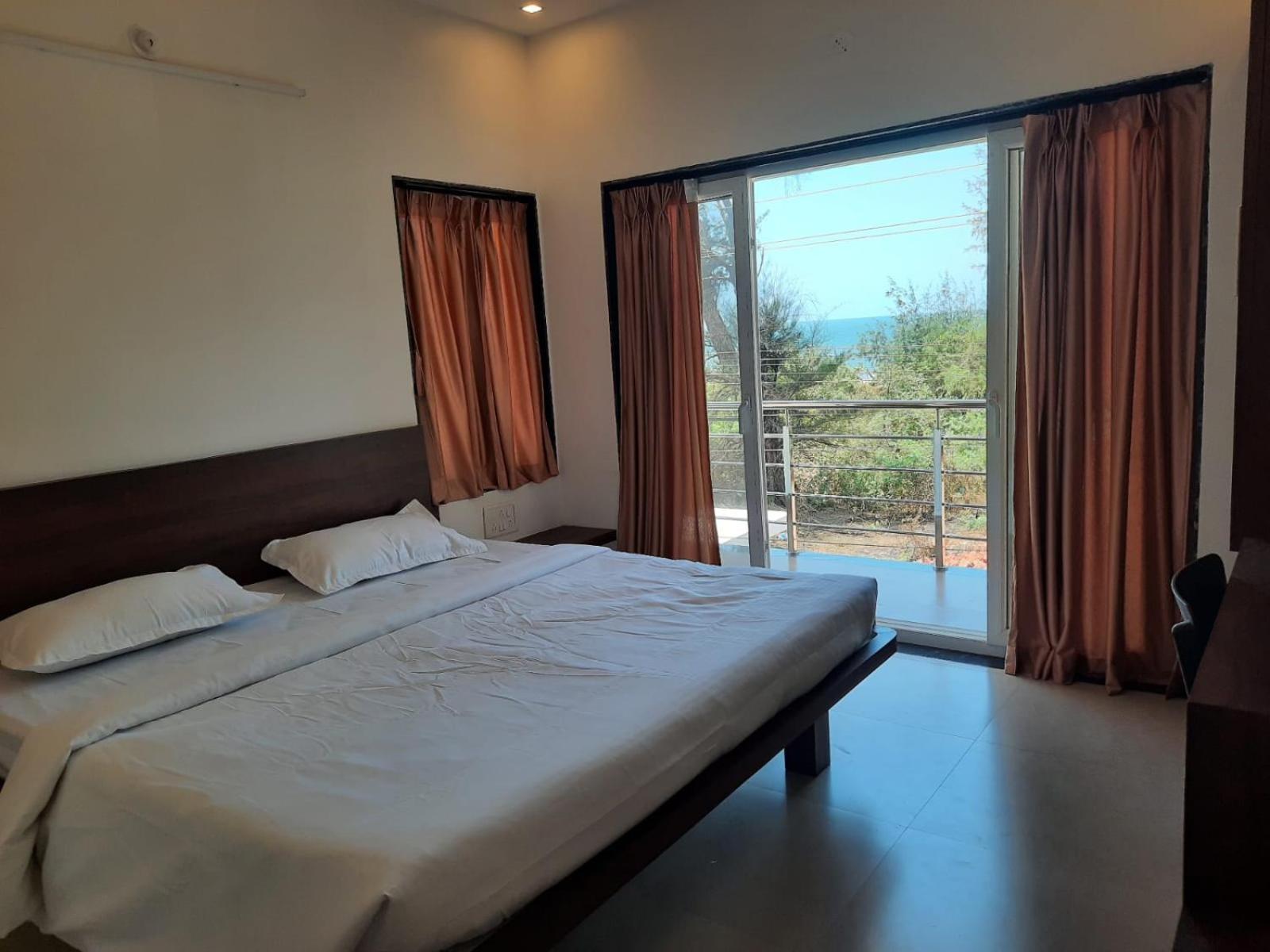 Raapan Beach Resort Mālvan 外观 照片